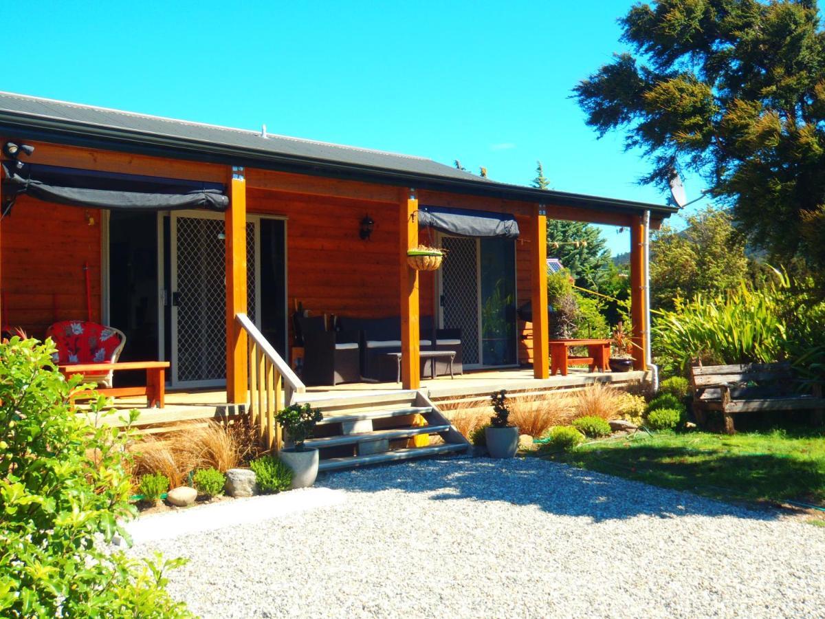 Lakefront Fantail Cottage Lake Hawea, Wanaka المظهر الخارجي الصورة