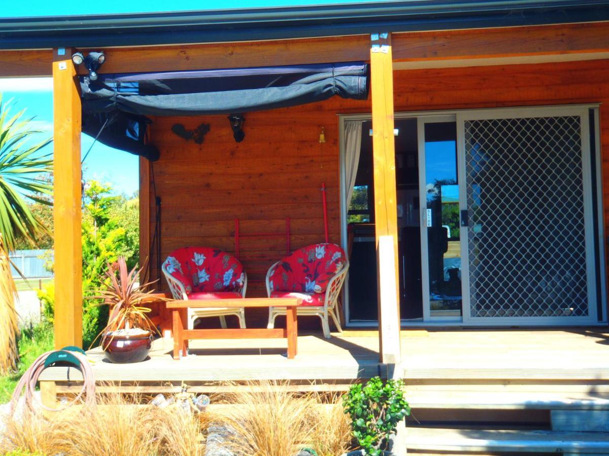 Lakefront Fantail Cottage Lake Hawea, Wanaka المظهر الخارجي الصورة