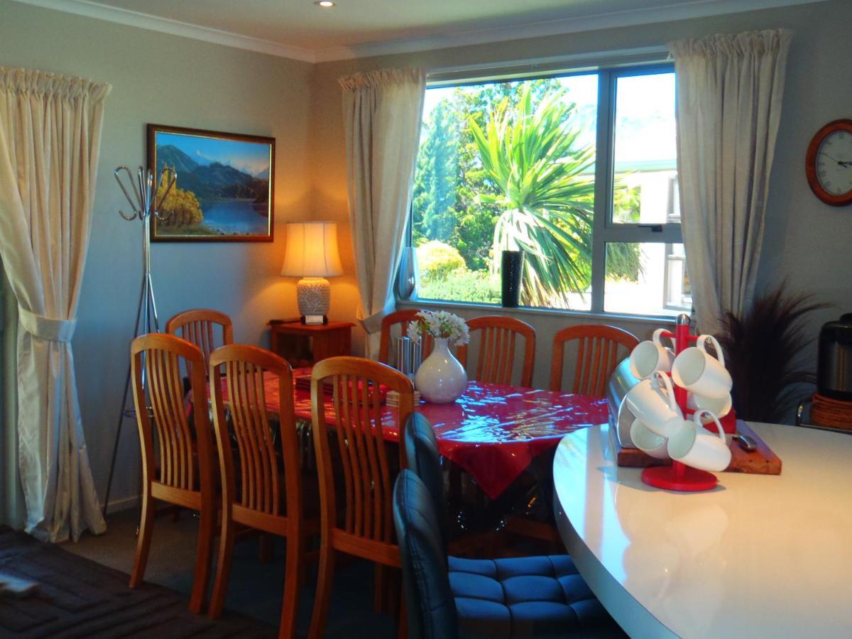 Lakefront Fantail Cottage Lake Hawea, Wanaka المظهر الخارجي الصورة